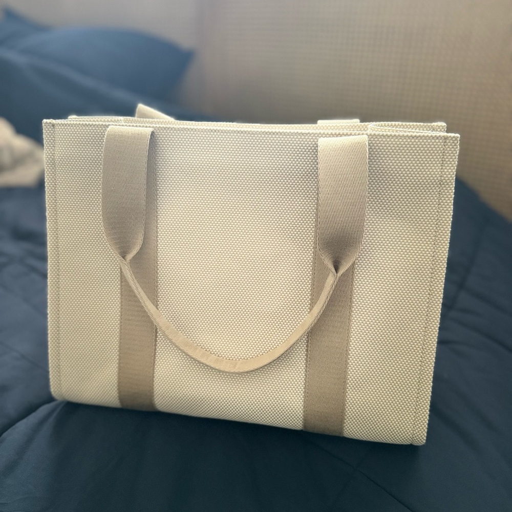 Lululemon Athletica Two Tone Canvas Tote Bag - Picture 3 of 10
